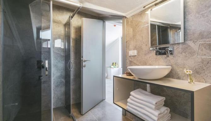 Monastery Suites Hotel (Adults Only) أولدينيس المظهر الخارجي الصورة